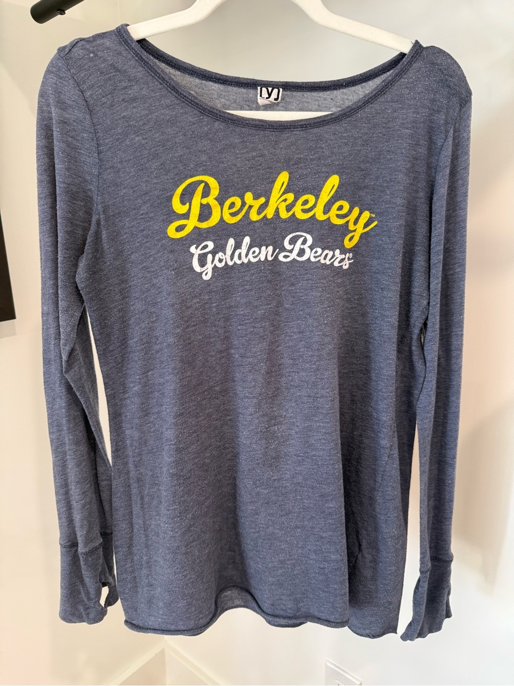 Venley Berkeley Golden Bears Long Sleeve Thumbhole Shirt XL